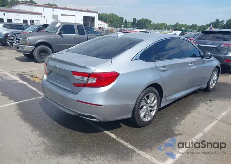 2018 Honda Accord Lx z USA, uszkodzony, nr VIN 1HGCV1F11JA084797